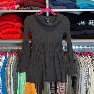 Max Edition gray long bell sleeve peplem turtleneck sweater size S